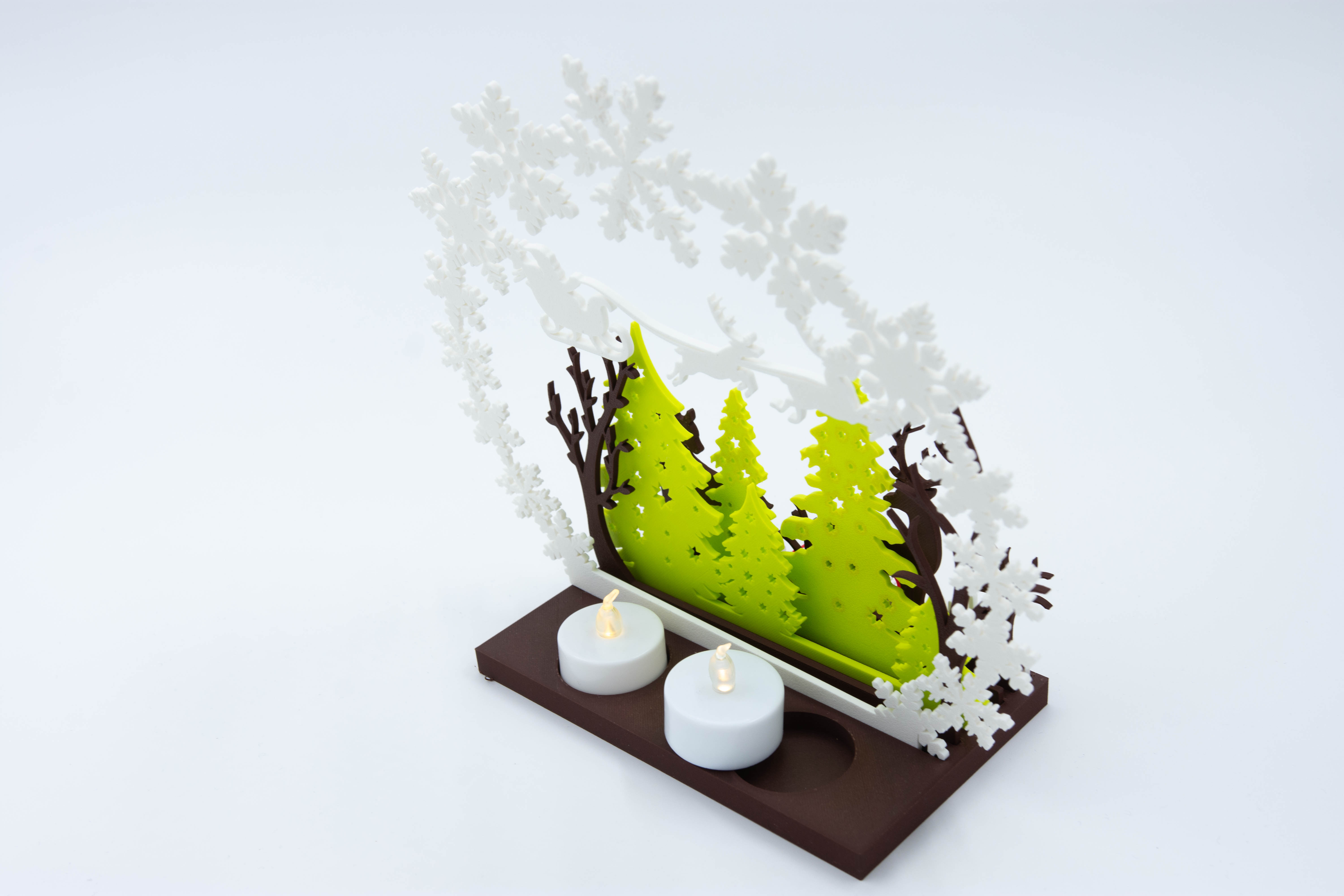 Diorama de Craciun cu reni si brazi – lumini LED